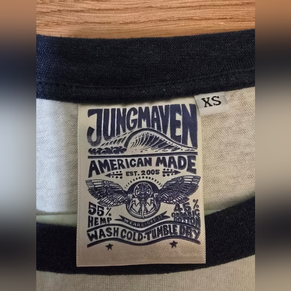 Jungmaven Black and Cream Raglan Top - Picture 4 of 4